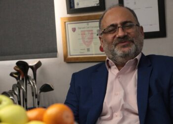 فرق آموزش مدیریت و کوچینگ مدیران